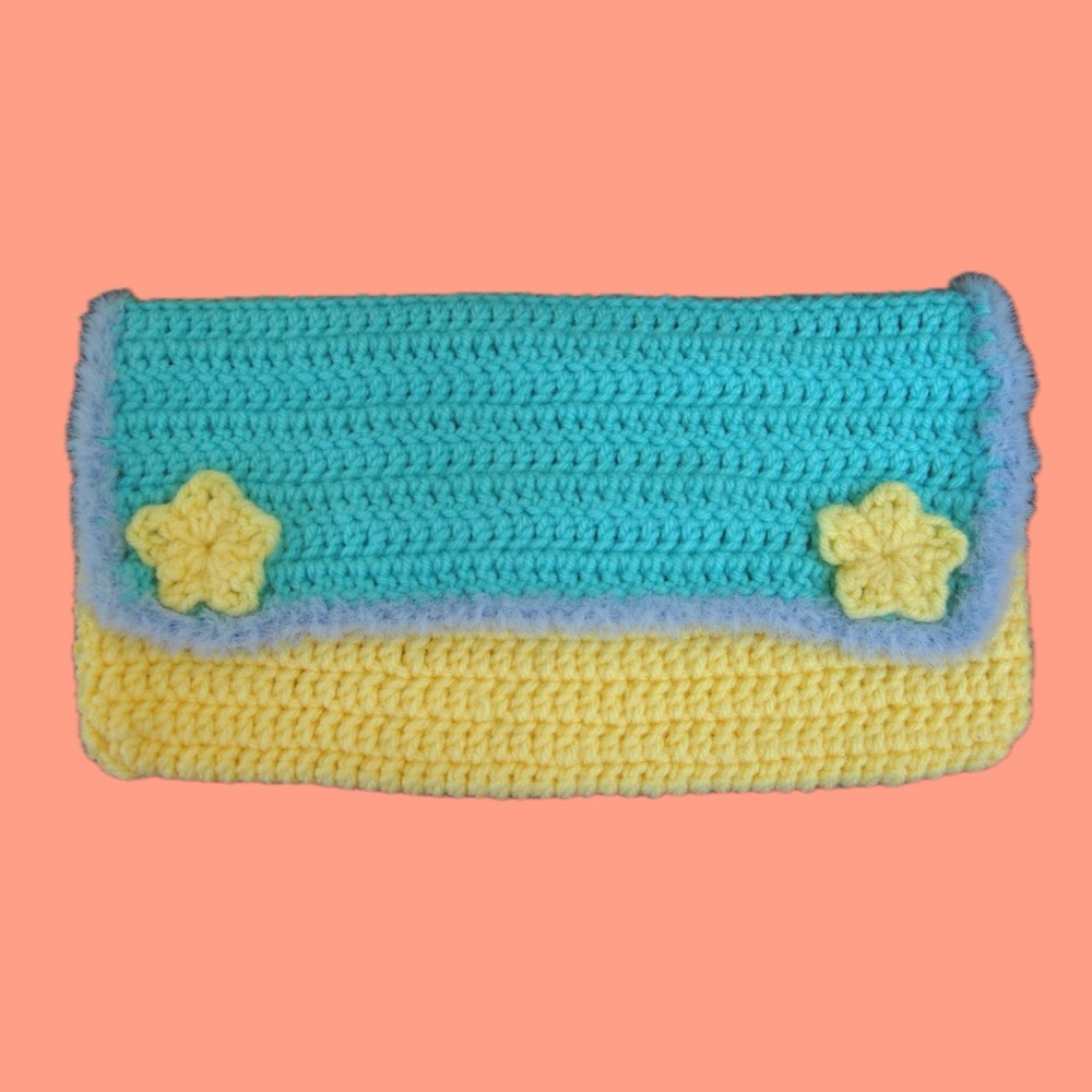 Handmade Crochet Nintendo Switch Case - Picture 2 of 4